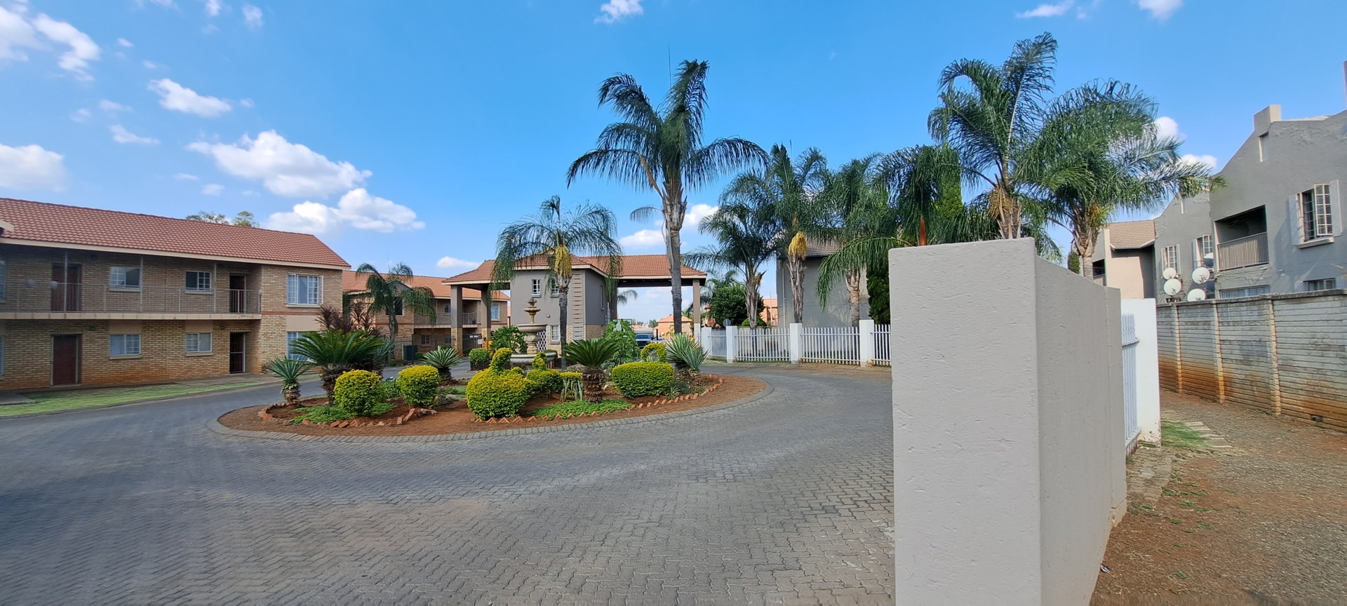 2 Bedroom Property for Sale in Waterval East North West